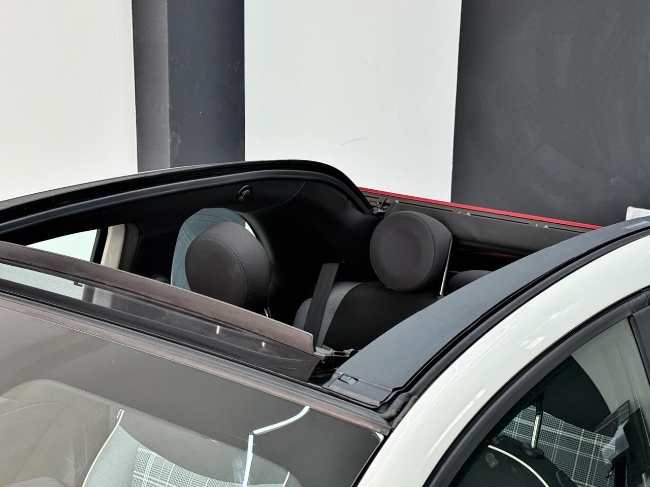 Fiat 500 C 1.0 Hybrid Lounge ** 10.136 km **