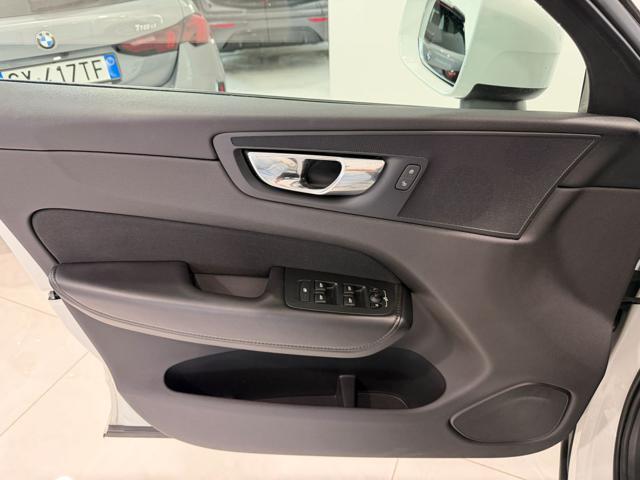 VOLVO XC60 B4 (d) AWD Geartronic Business Plus *Telecamera*