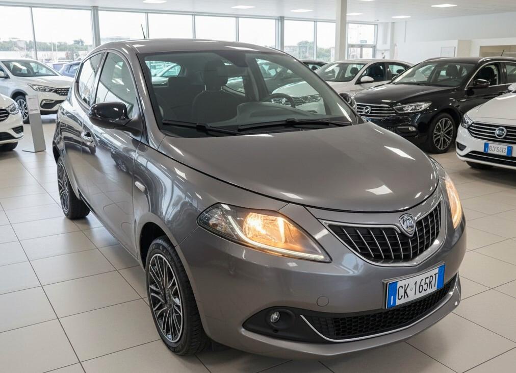 Lancia Ypsilon 1.0 FireFly 5 porte S&S Hybrid Ecochic Gold