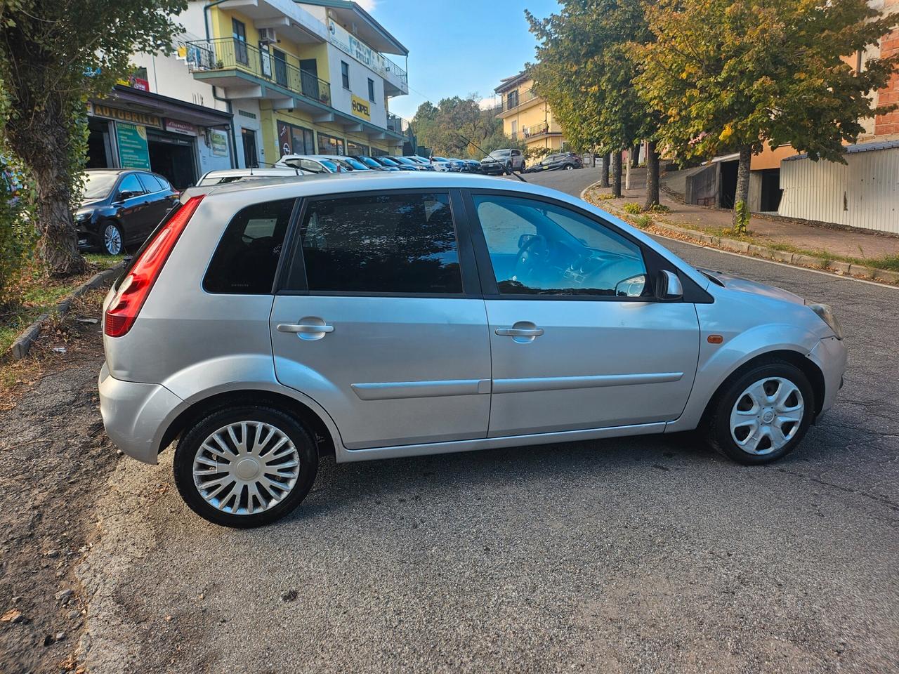 Ford Fiesta 1.4 TDCi 5p. Ghia 114.000km 2008
