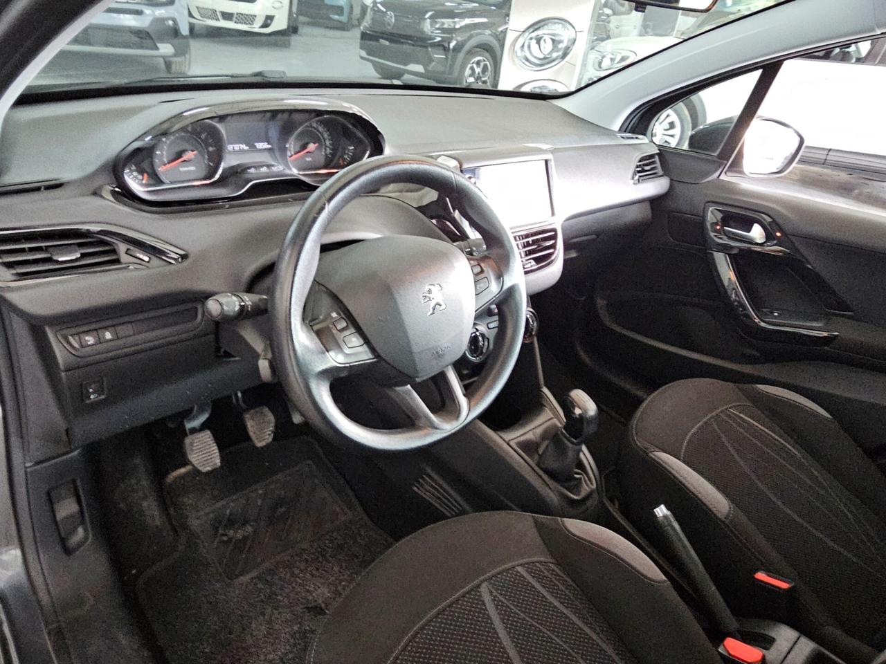 Peugeot 208 PureTech 82 5 porte Allure