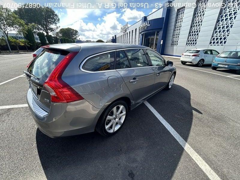 Volvo V60 D3 Geartronic Momentum