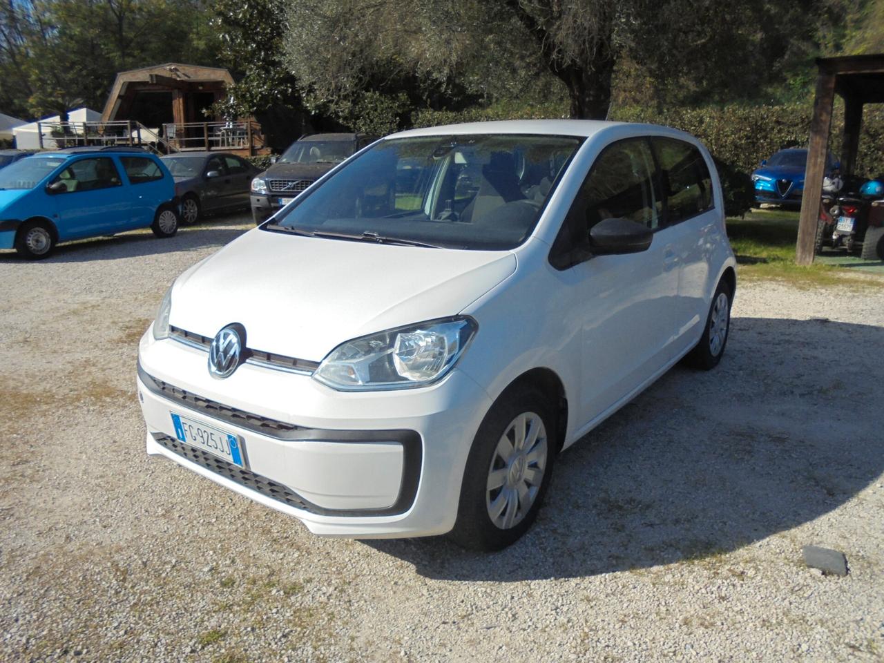 Volkswagen up! 1.0 75 CV 5p. high up!