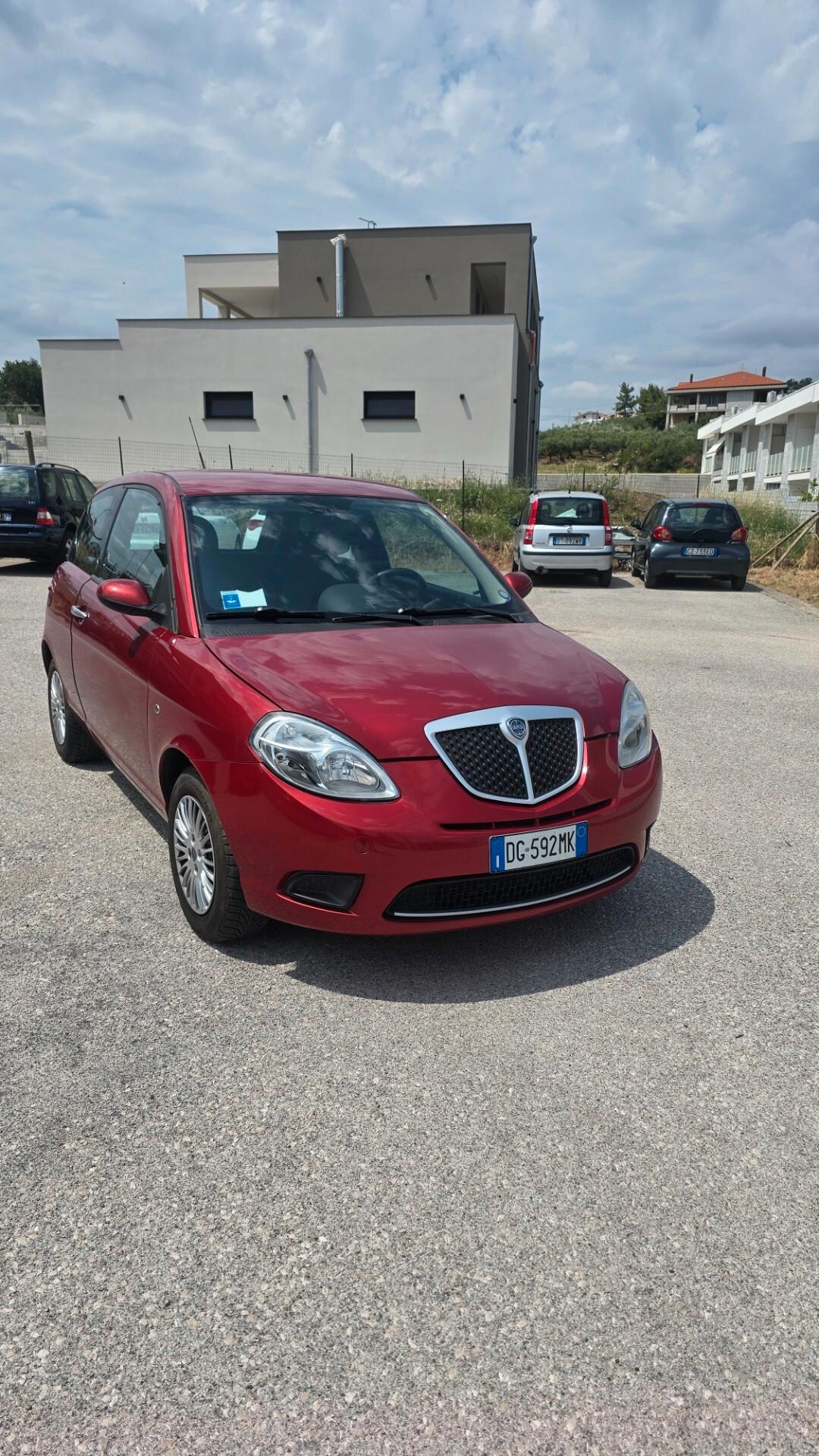 Lancia Ypsilon 1.2 Argento