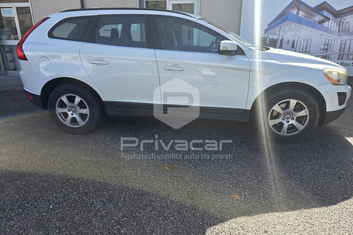 VOLVO XC60 D4 AWD Geartronic Momentum