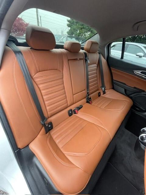 Alfa Romeo Giulia 2.0 Turbo 280 CV AT8 AWD Q4 Veloce Ti