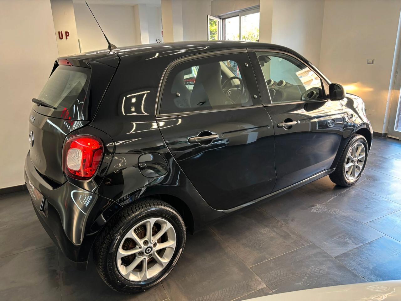 Smart ForFour 70 1.0 twinamic Youngster