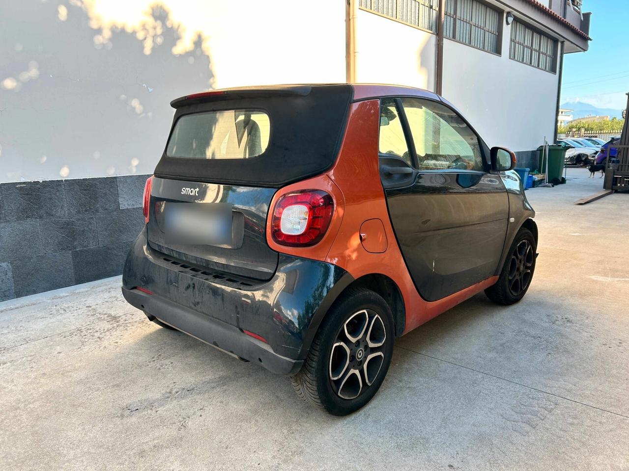 Smart ForTwo Cabrio 1.0 Benz 70CV Aut - 2016 Incidentata