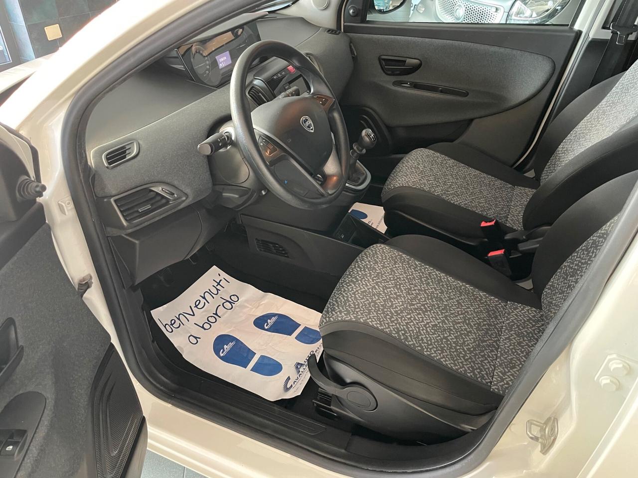 Lancia Ypsilon 1.2 69 CV 5 porte S&S Gold