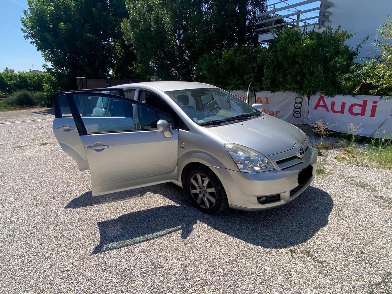 Toyota Corolla Verso 2.0 16V D-4D Sol 7 posti