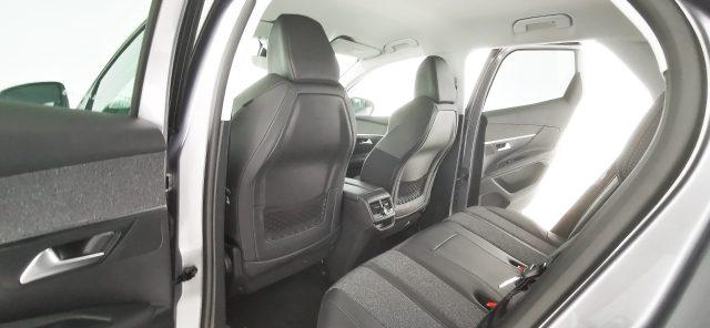 PEUGEOT 3008 Hybrid 225 e-EAT8 Allure
