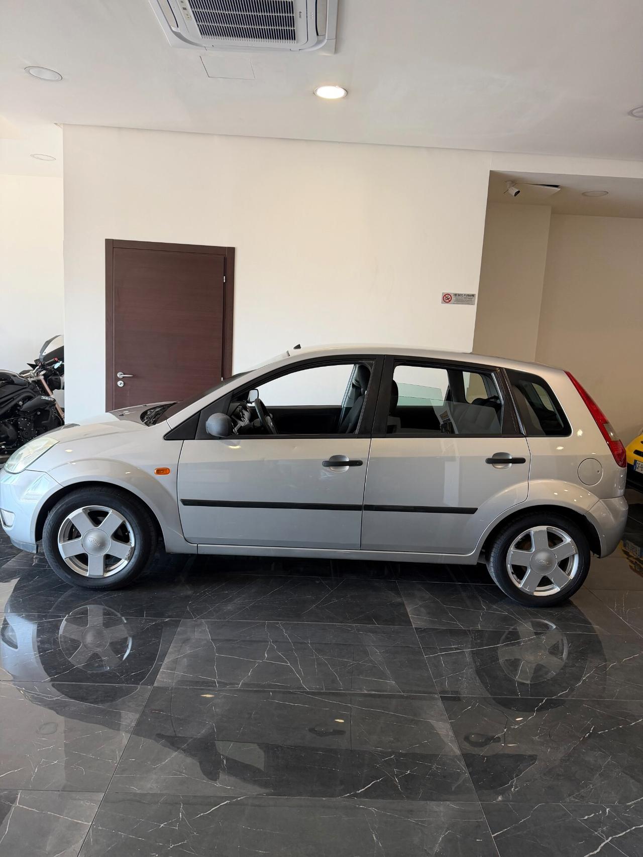 Ford Fiesta 1.4 TDCi 5p. Ghia
