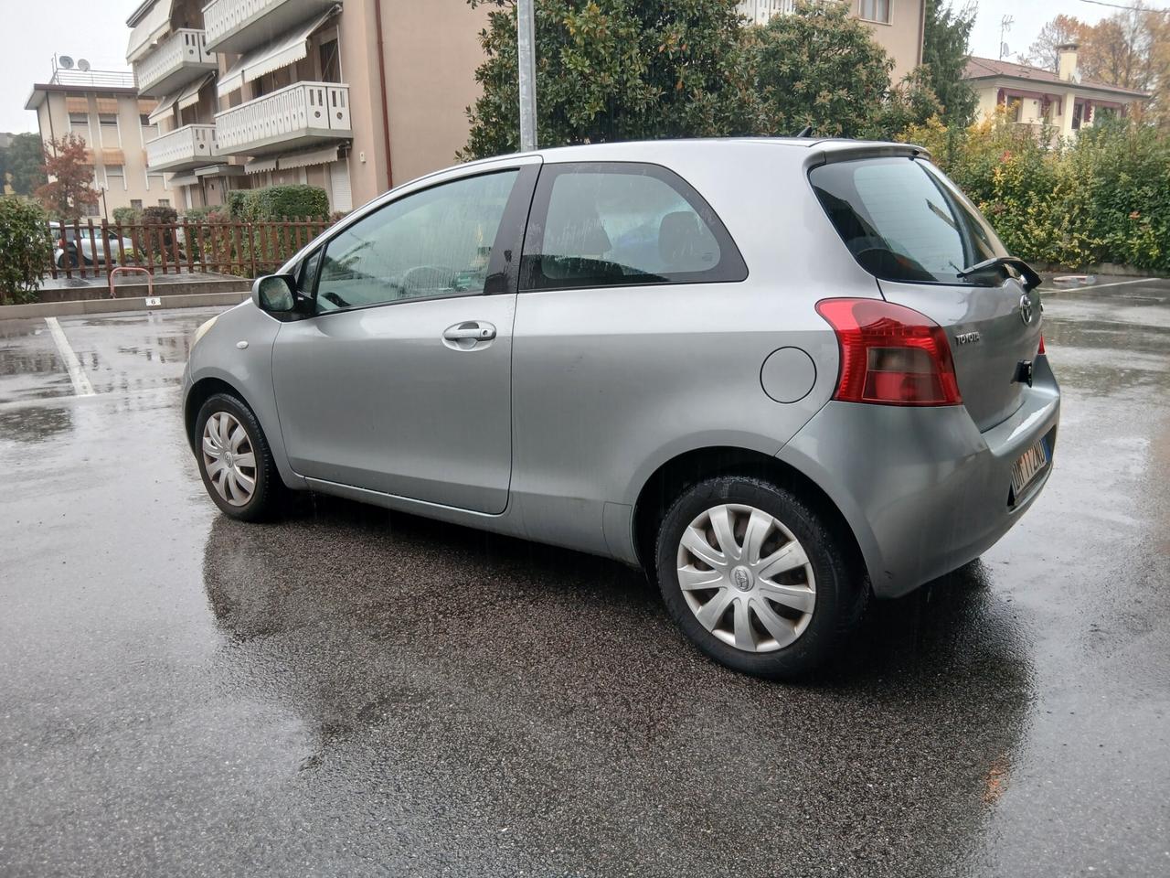 Toyota Yaris 1.3 3 porte M-MT Navi cambio automatico