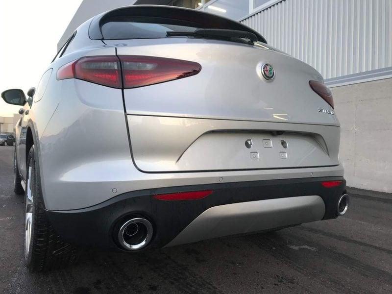 Alfa Romeo Stelvio 2.2 Turbodiesel 190 CV AT8 RWD Executive