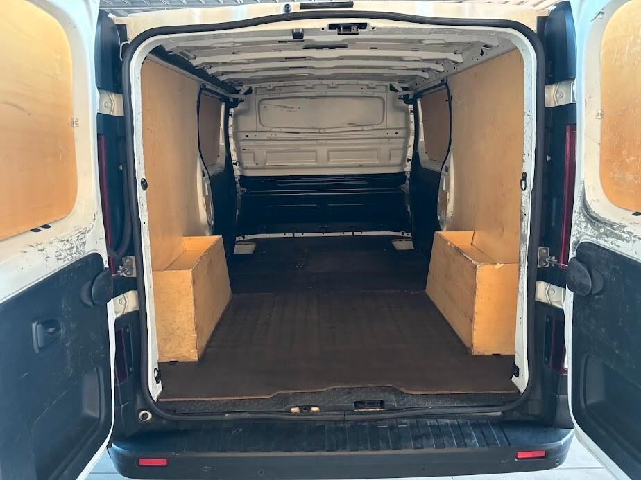 Renault Trafic 2.0 dCi 145CV L2 H1 DOPPIA PORTA LATER.30.000KM