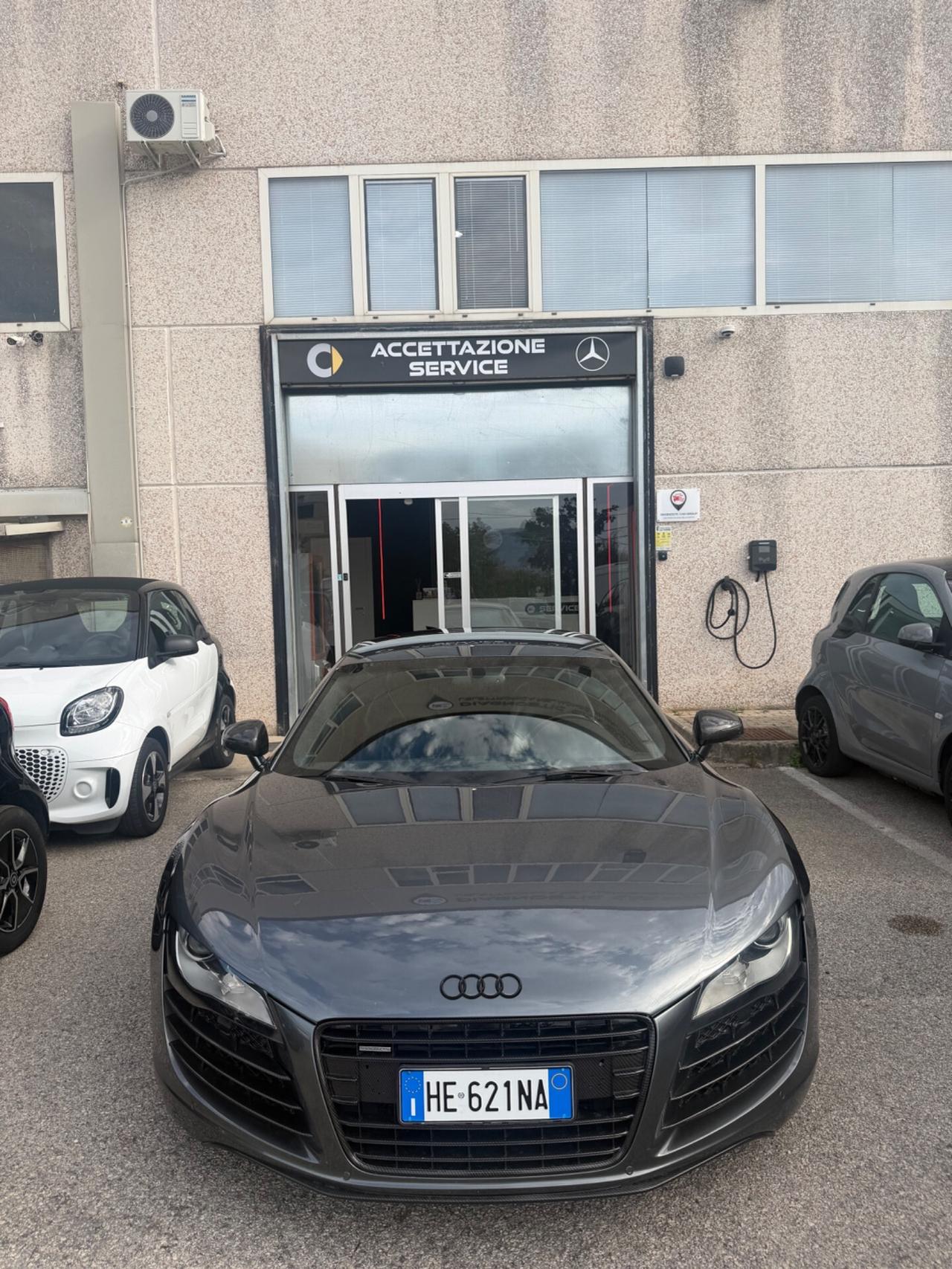 Audi R8 4.2 V8 FSI quattro R tronic
