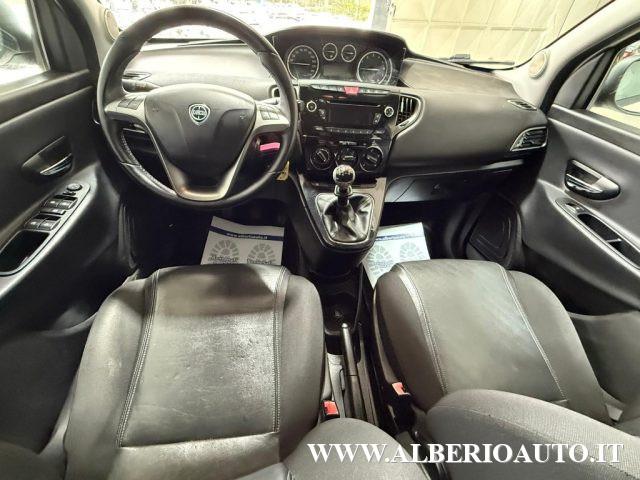 LANCIA Ypsilon 1.2 69 CV 5 porte Platinum