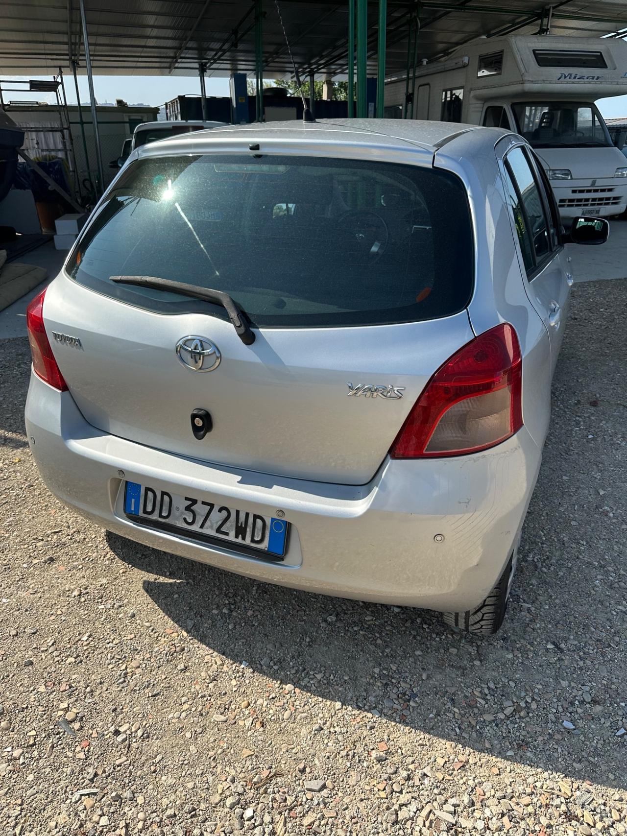 Toyota Yaris 1.0 5 porte