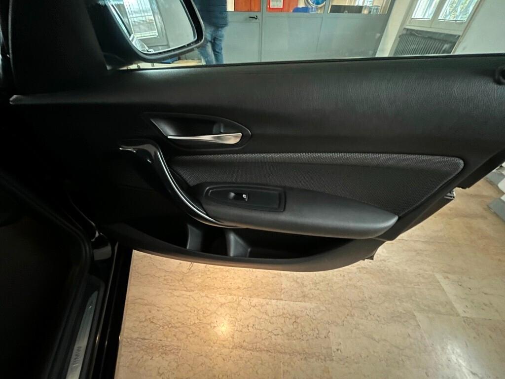 BMW Serie 1 5p. 118 d Urban Automatica Euro 6B