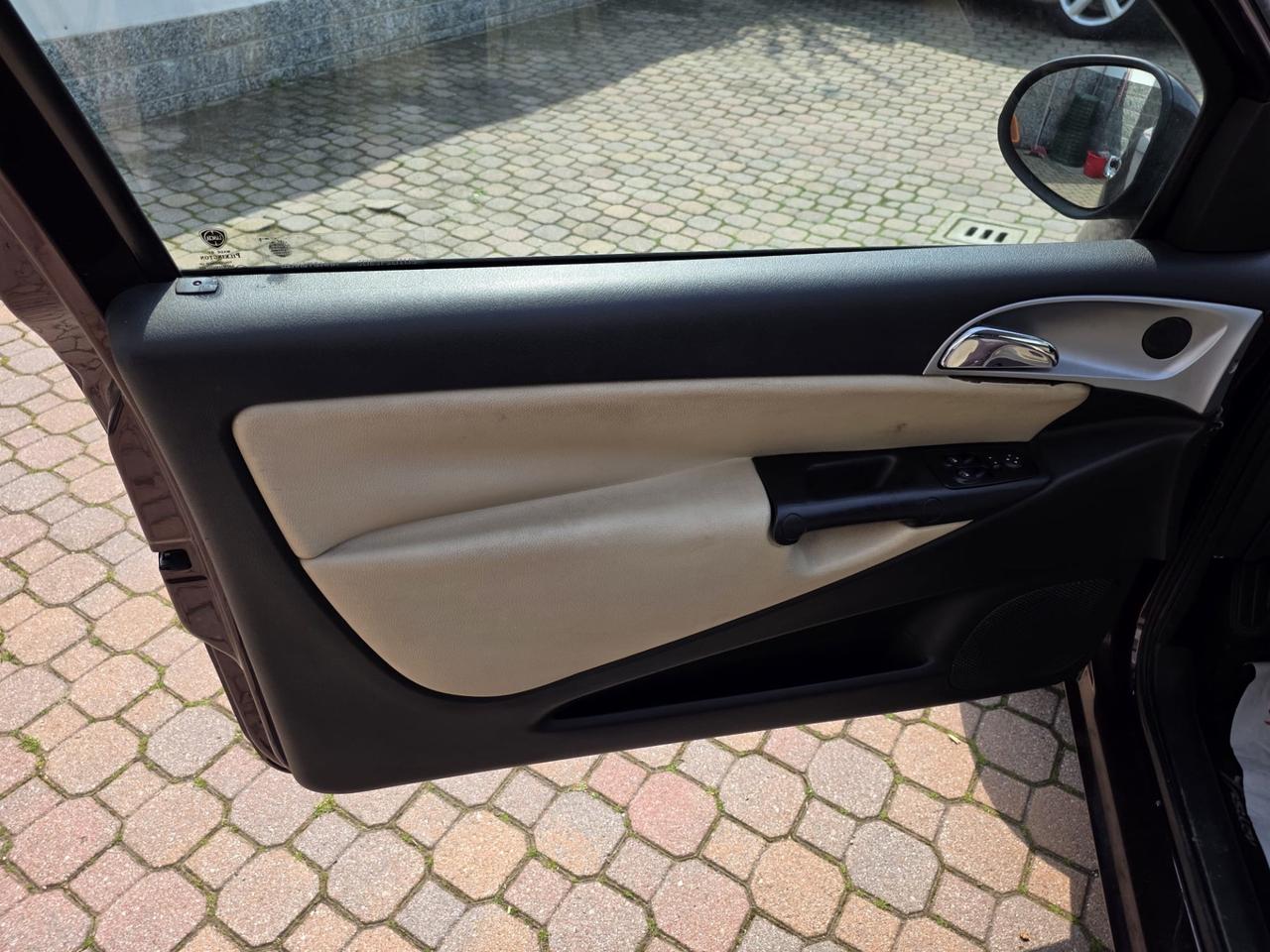 Lancia Ypsilon 1.4 Oro Ecochic GPL