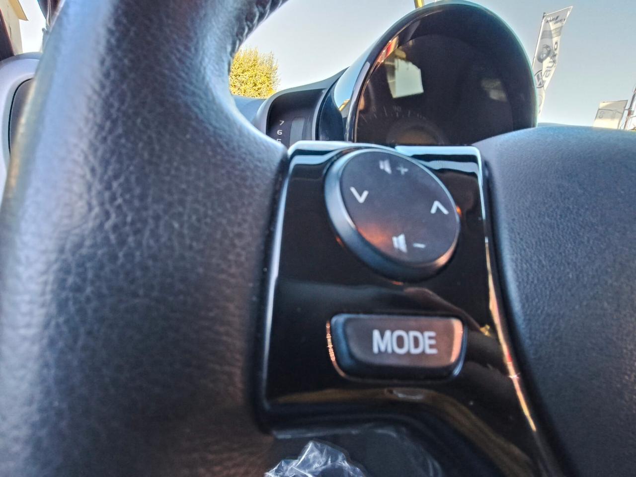 Toyota Aygo Connect 1.0 VVT-i 72 CV 5 porte x-play