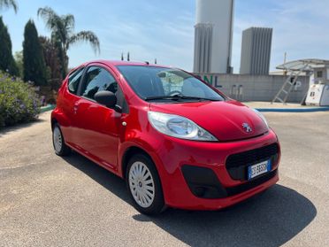 Peugeot 107 1.0 68CV 3p. SOLI 25.000KM