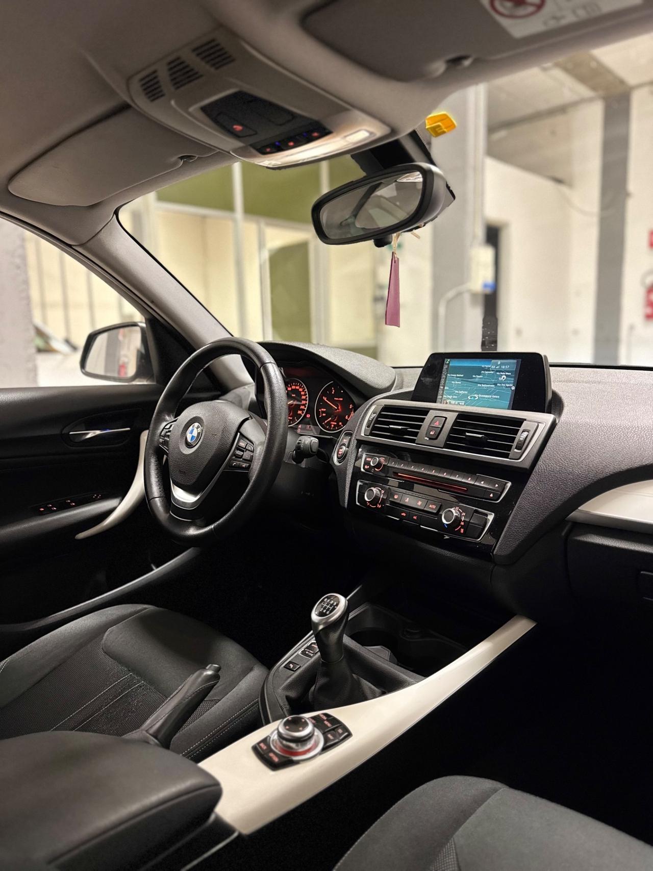 Bmw 116 116d 5p. Urban