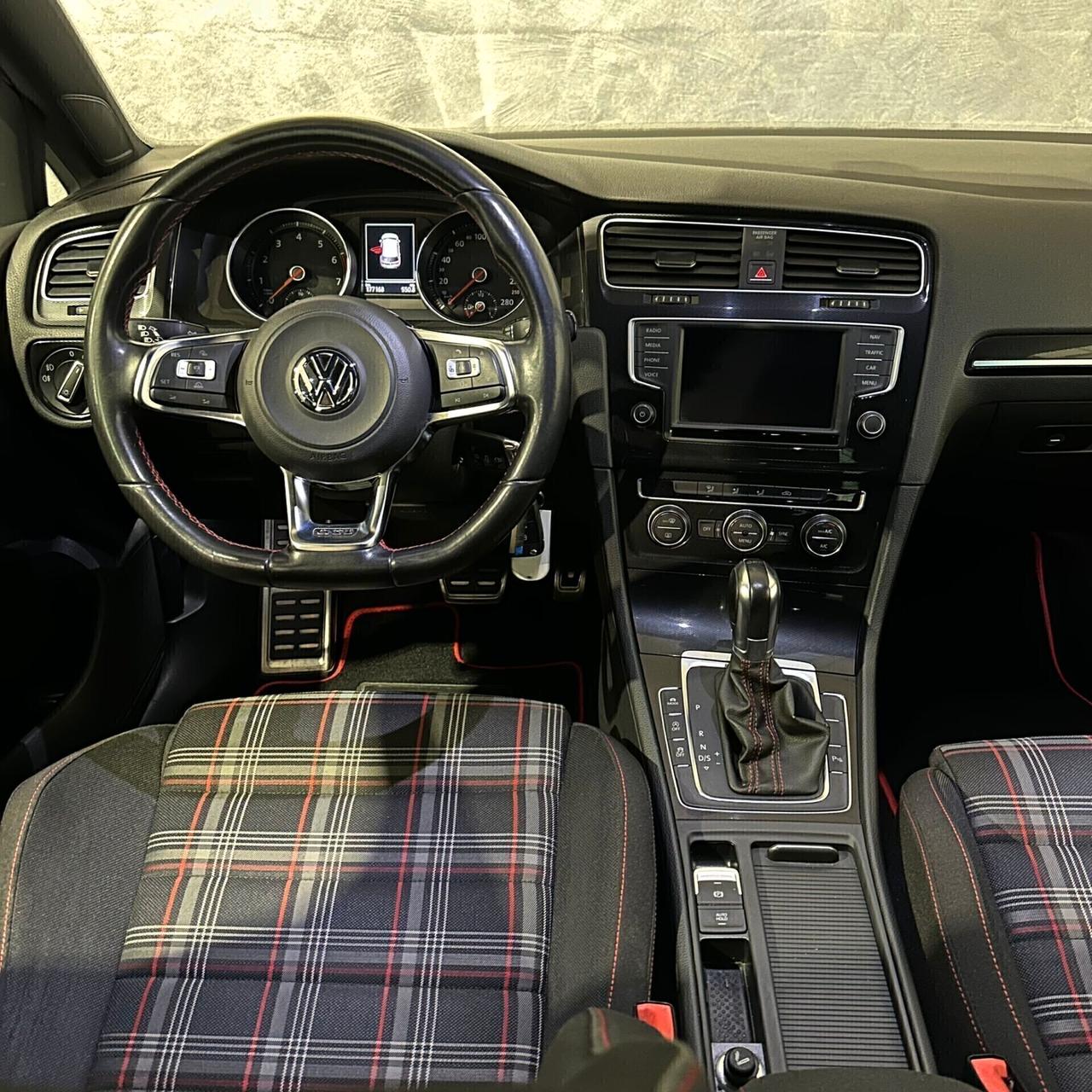 Volkswagen Golf GTI Golf GTI Performance 2.0 TSI DSG 5p. BlueMotion Technology