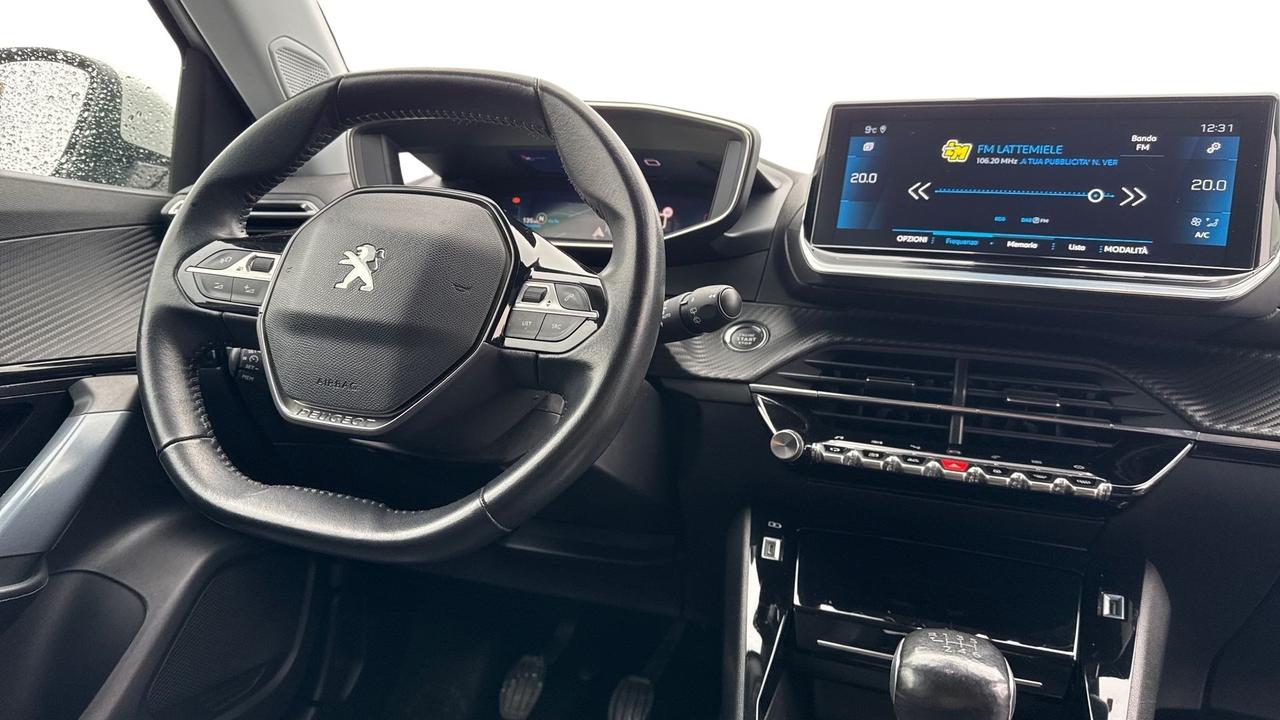 Peugeot 2008 BlueHDi 100 S&S Allure Navi Pack