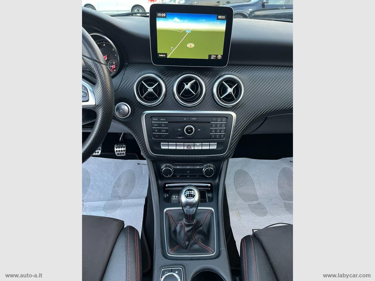 MERCEDES-BENZ A 200 d Premium