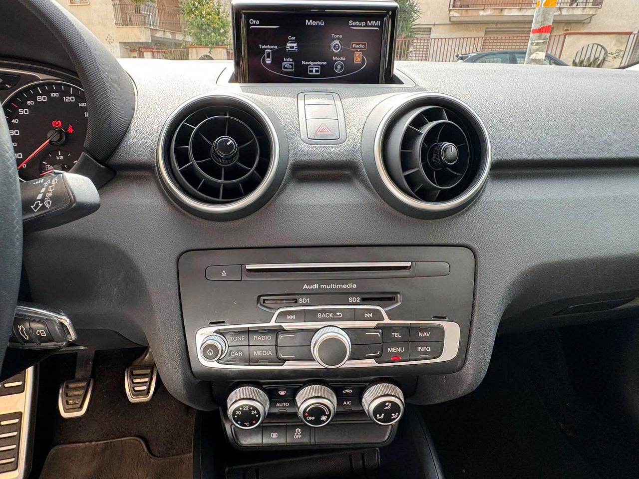 AUDI A1 SPB BI-COLORE 1.4 TDI 90 CV. METAL PLUS PERFETTA
