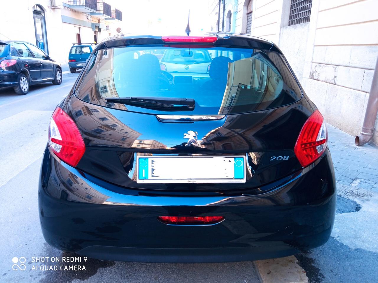 Peugeot 208 1.4 HDi 68 CV 5 porte Allure