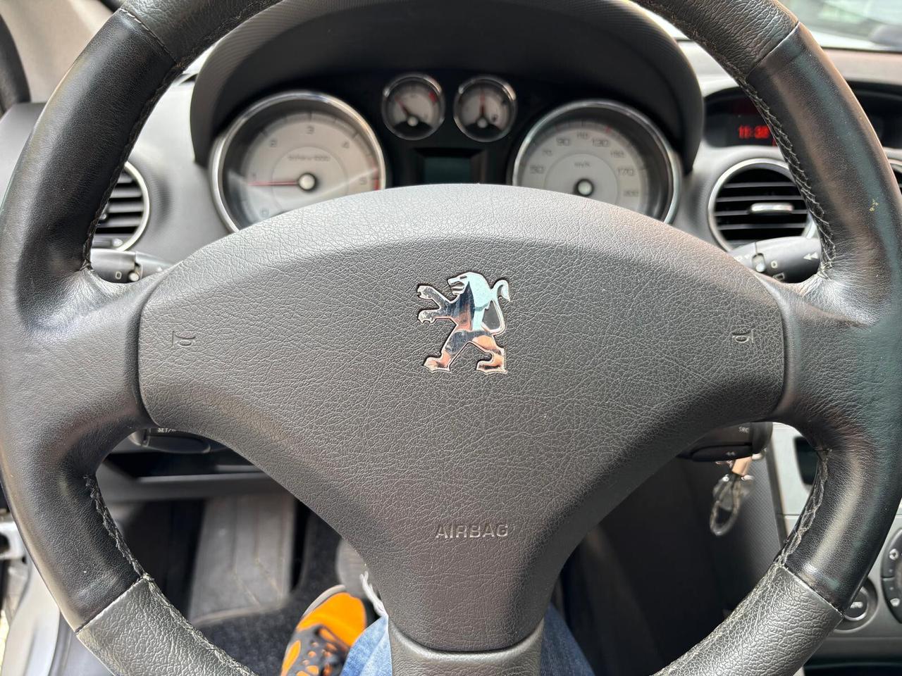 Peugeot 308 1.6 HDi 110CV SW Ciel Féline