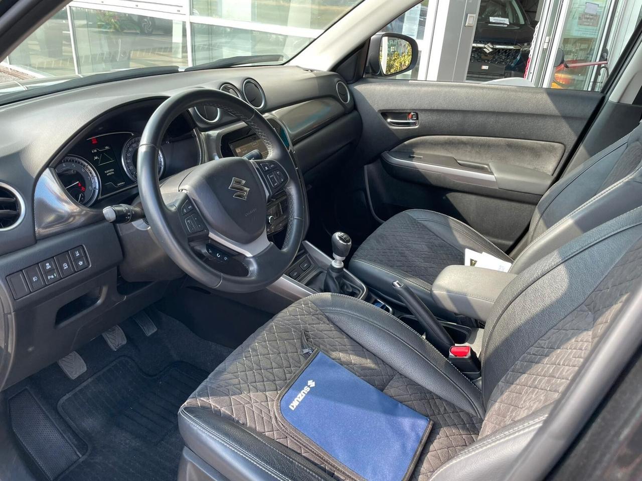 Suzuki Vitara 1.4 Hybrid Top