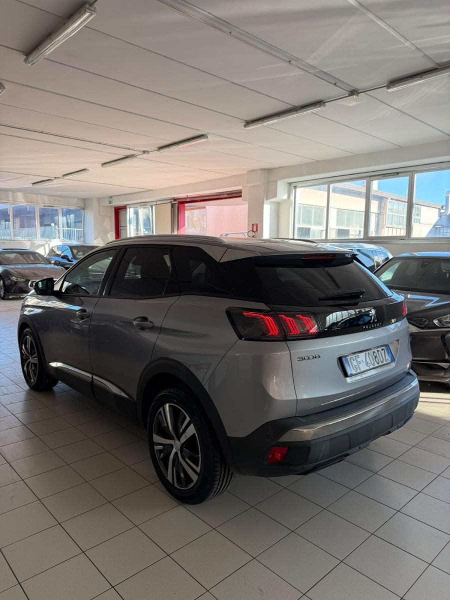 PEUGEOT - 3008 - BlueHDi 130 EAT8 S&S Allure