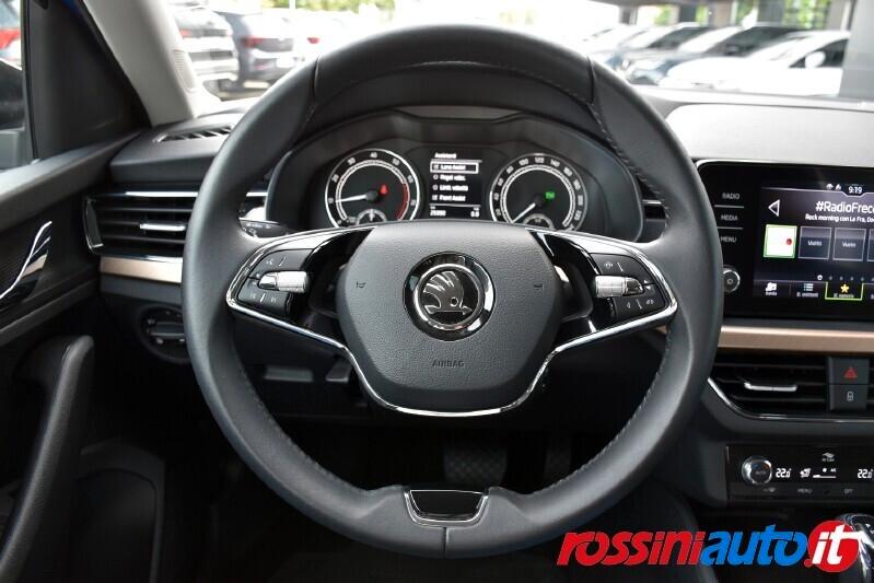 SKODA KAMIQ 1.0 TSI 110 CV DSG STYLE BLACK DESIGN PACK R17