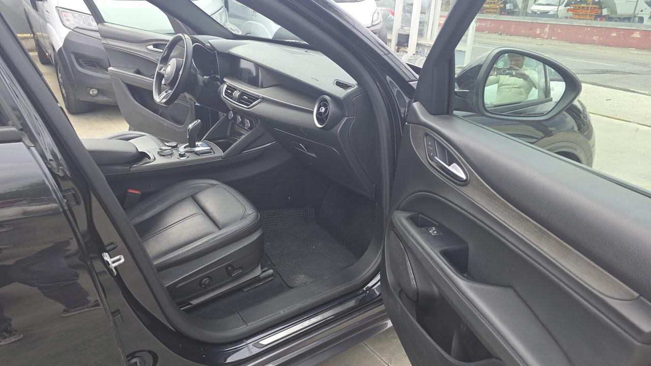 Alfa Romeo Stelvio 2.2 TD 160 CV AT8 RWD Ti VELOCE