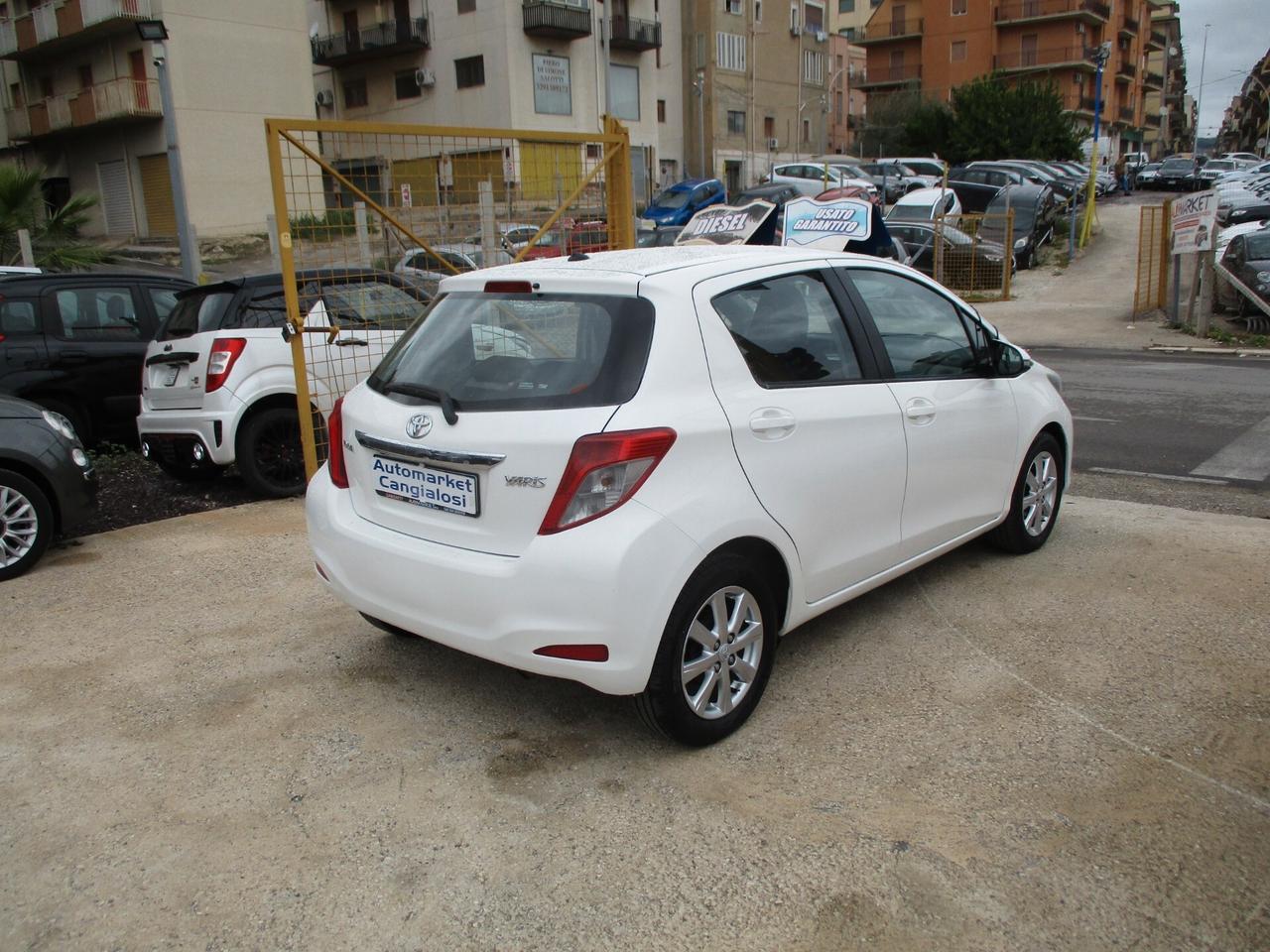 Toyota Yaris 1.4 D-4D 5 porte Lounge MOLTO BELLA