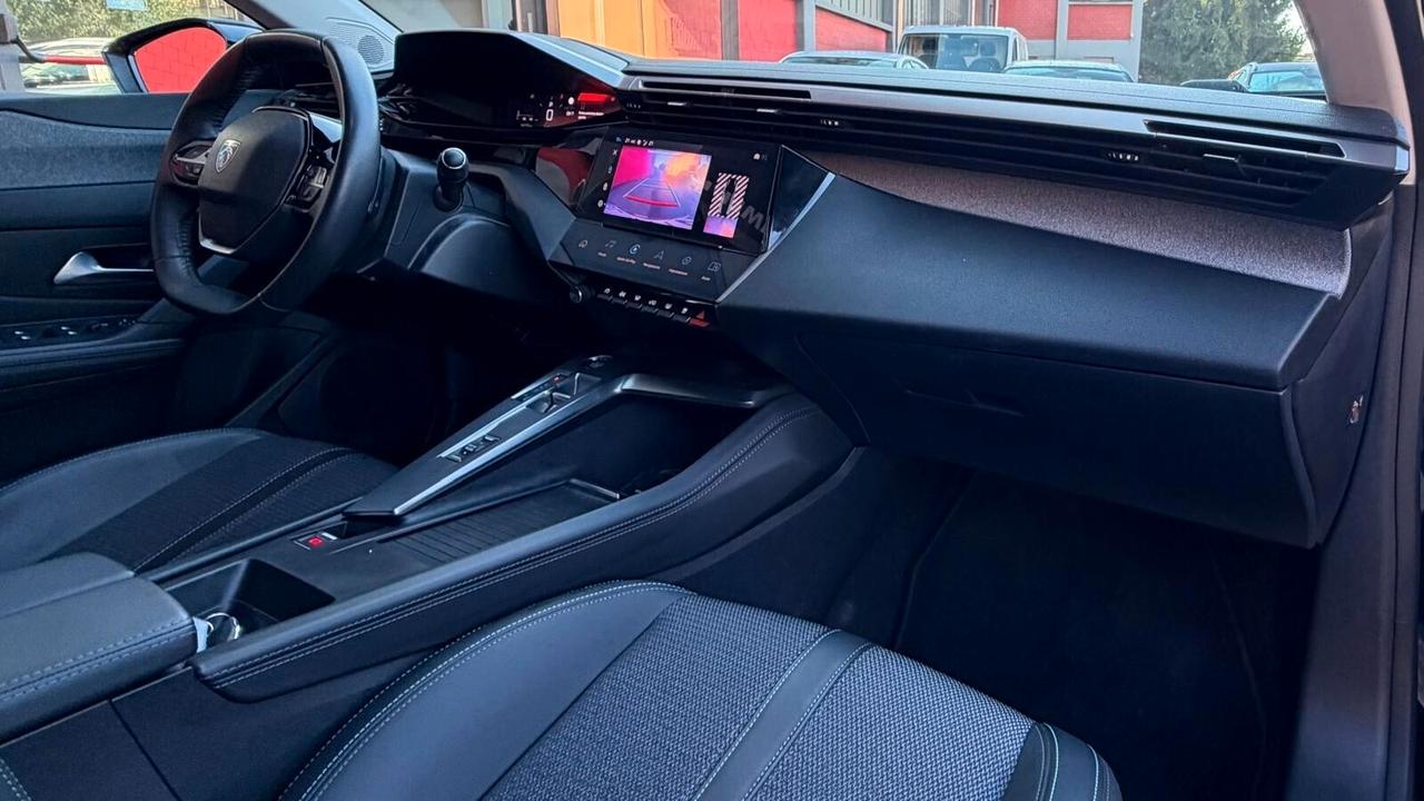 Peugeot 308 BlueHDi 130 S&S EAT8 GT Virtual cockpit