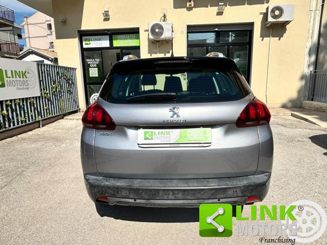 PEUGEOT 2008 .