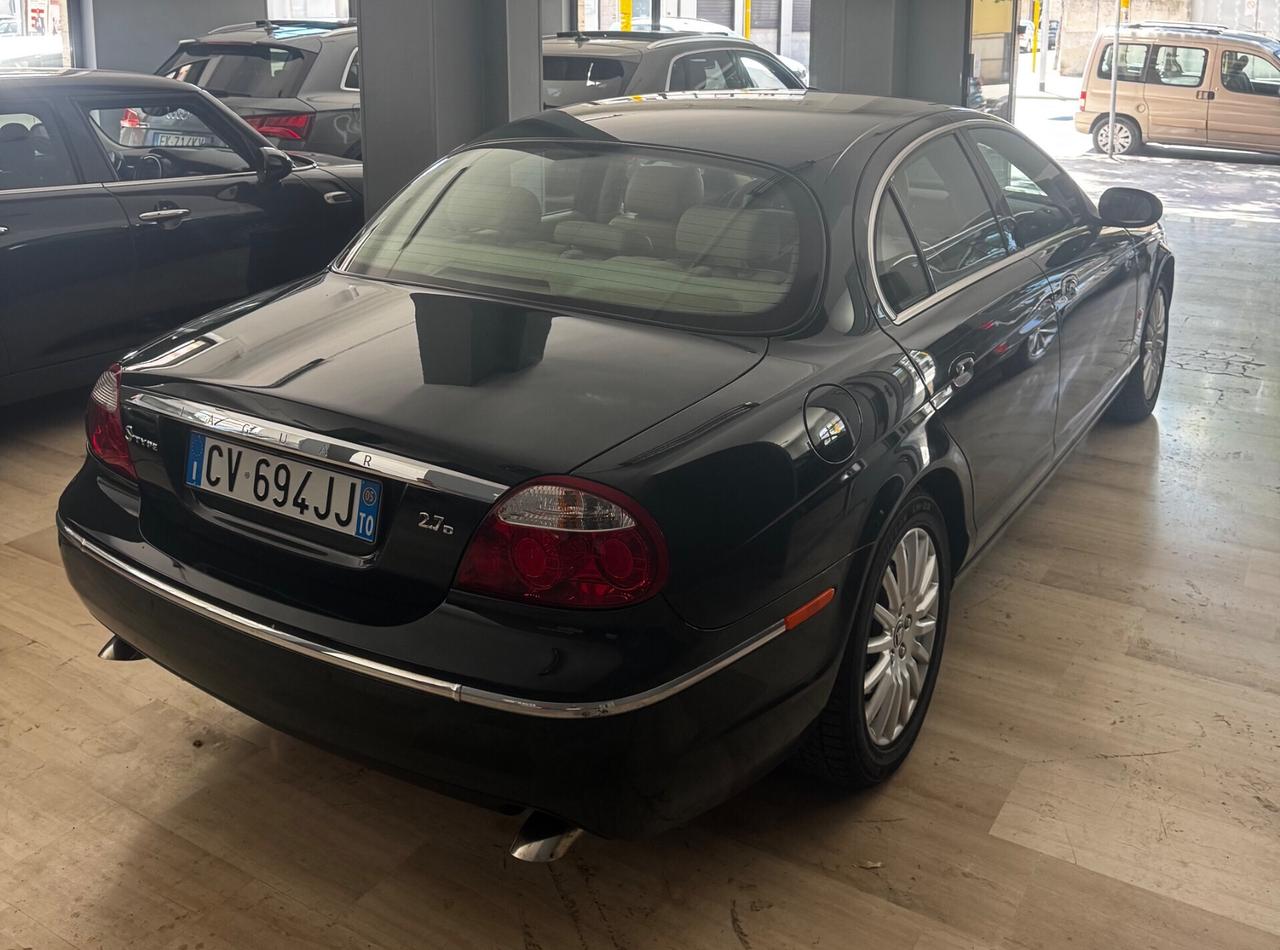 Jaguar S-Type 2.7 diesel V6 Executive