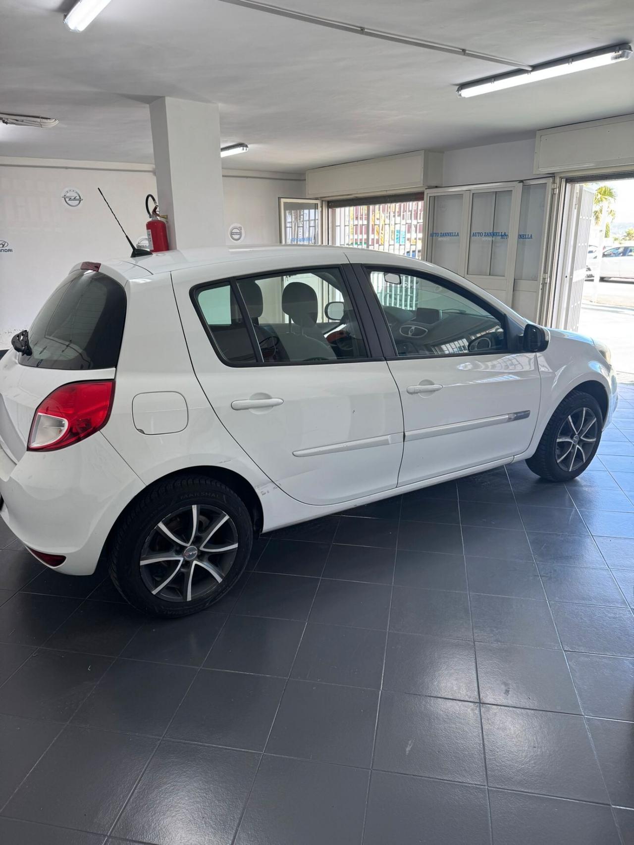 Renault Clio 1.2 16V 5 porte Live!