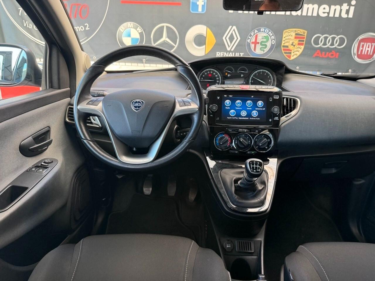 Lancia Ypsilon 1.0 FireFly 5 porte S&S Hybrid Gold - SENZA VINCOLI FINANZIARI