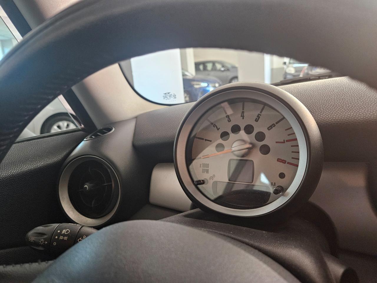 Mini 1.4 16V One ok neopatentati