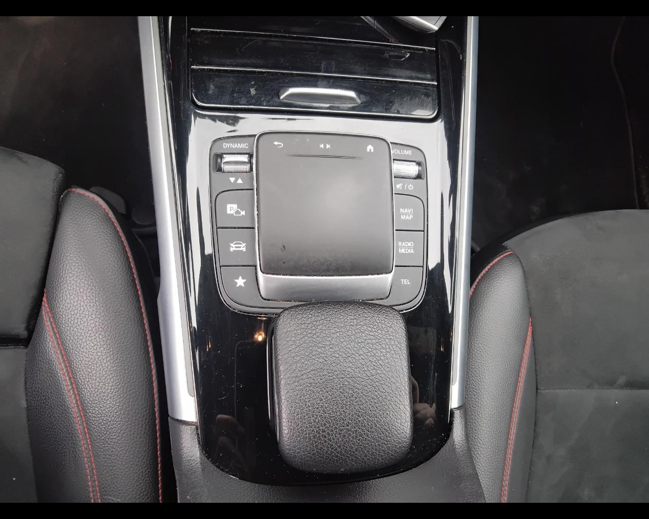 Mercedes-Benz GLB - X247 2019 - GLB 200 d Premium auto