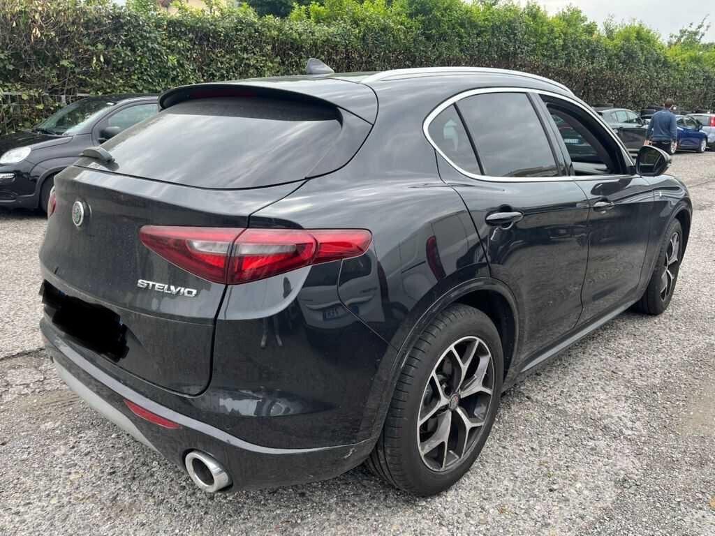 Stelvio 2.2 Turbodiesel 190 CV AT8 Q4 TI