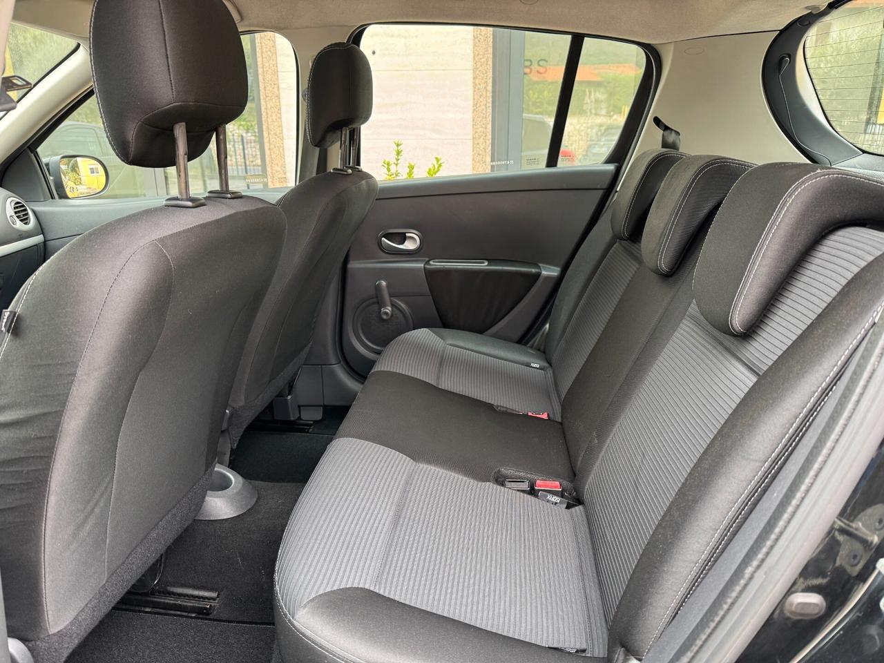 Renault Clio 1.2 16V 5 porte GPL Yahoo!