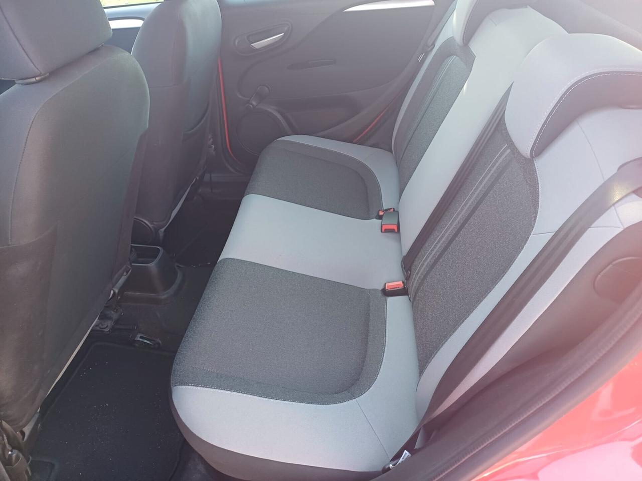 Fiat Punto 1.3 MJT 75 cv. 5 porte Virgin Radio