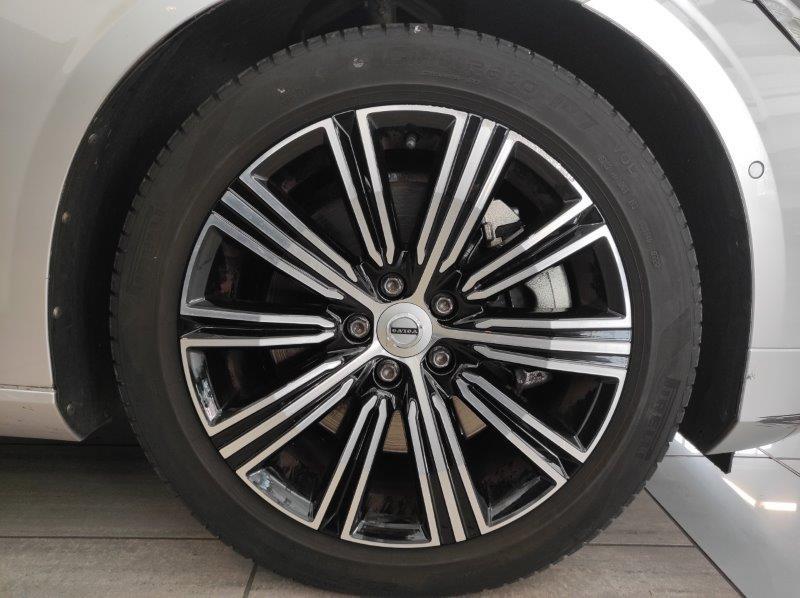 VOLVO V60 (2018-->) - V60 D3 AWD Geartronic Business