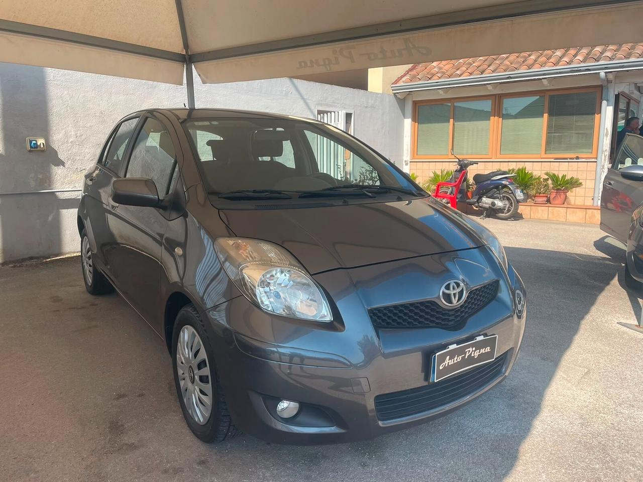 Toyota Yaris 1.4 D-4D DPF 5 porte Sol